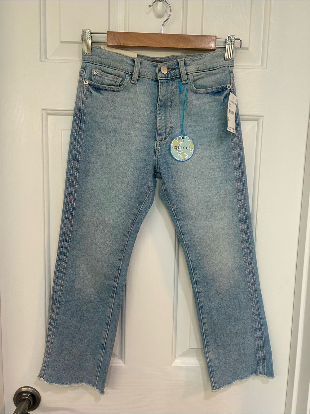 NWT DL1961 Kids Emie Straight High Rise Jeans Raw Hem Light Wash Size 10